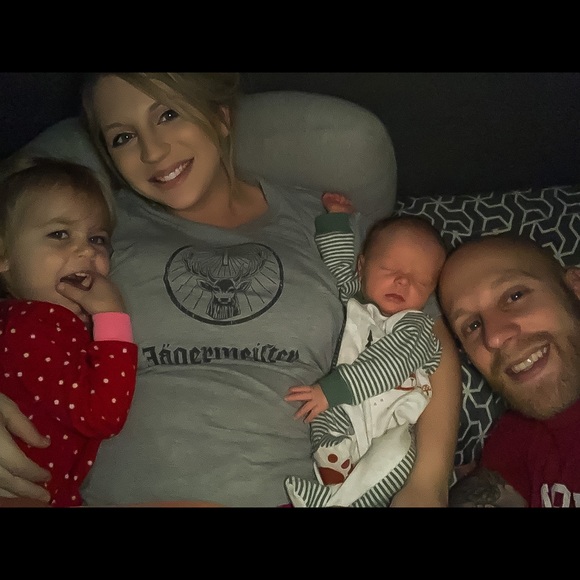 𝗠𝗲𝗲𝘁 𝘆𝗼𝘂𝗿 𝗯𝗼𝘂𝘁𝗶𝗾𝘂𝗲 𝗽𝗼𝘀𝗵𝗲𝗿 - Picture 7 of 8